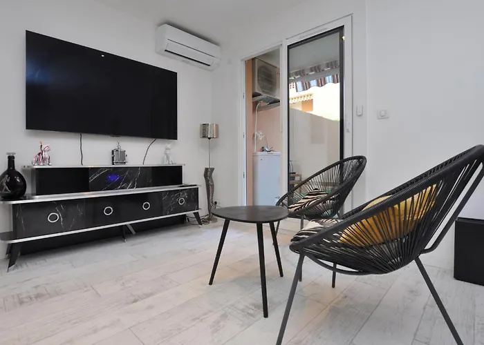 Apartment Amazing In *